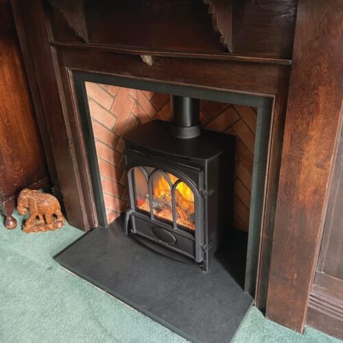 C&J Electric stove with Tracery door
